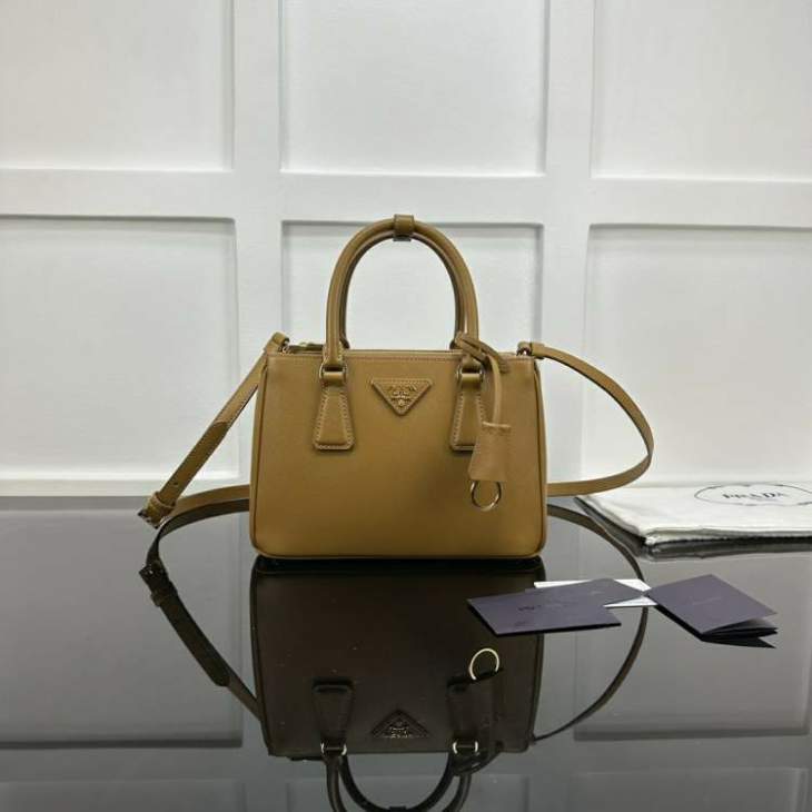 Picture of Prada Handbags _SKUfw208370885fw